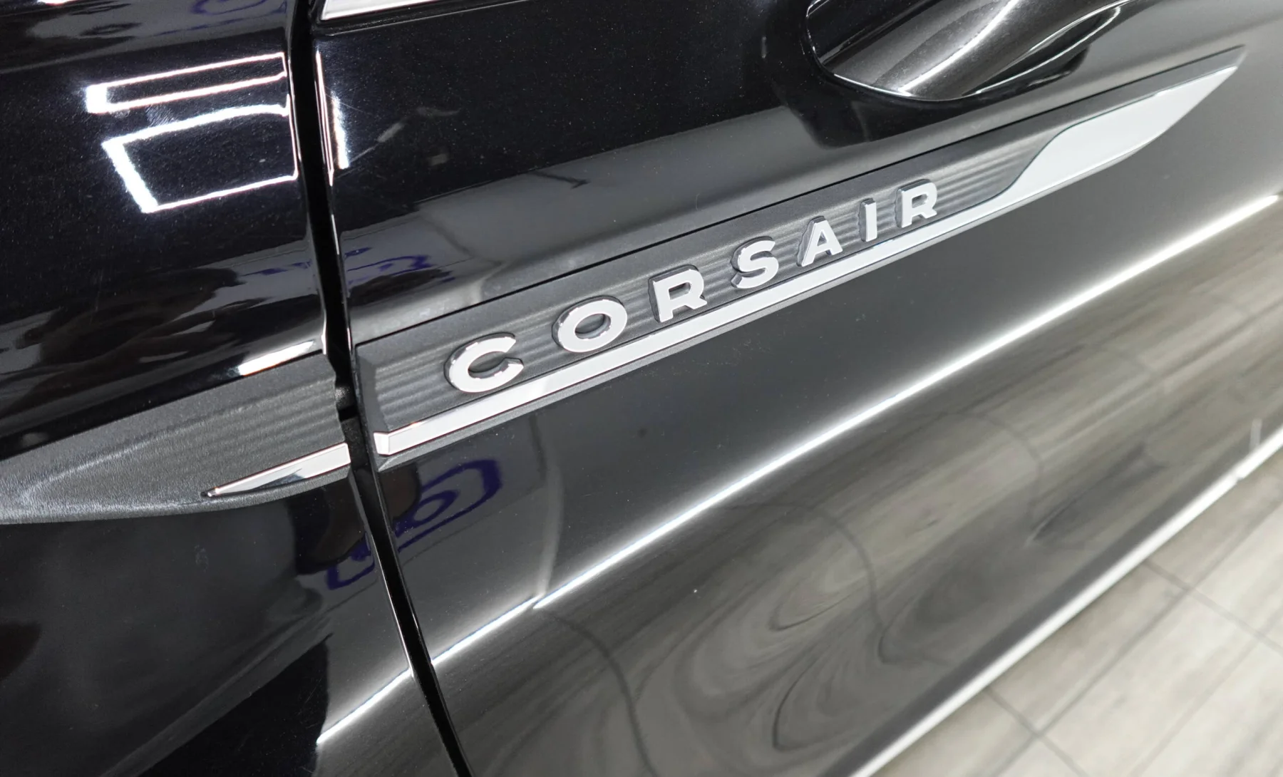 Lincoln Corsair Base 2020 — interior 3 de 4