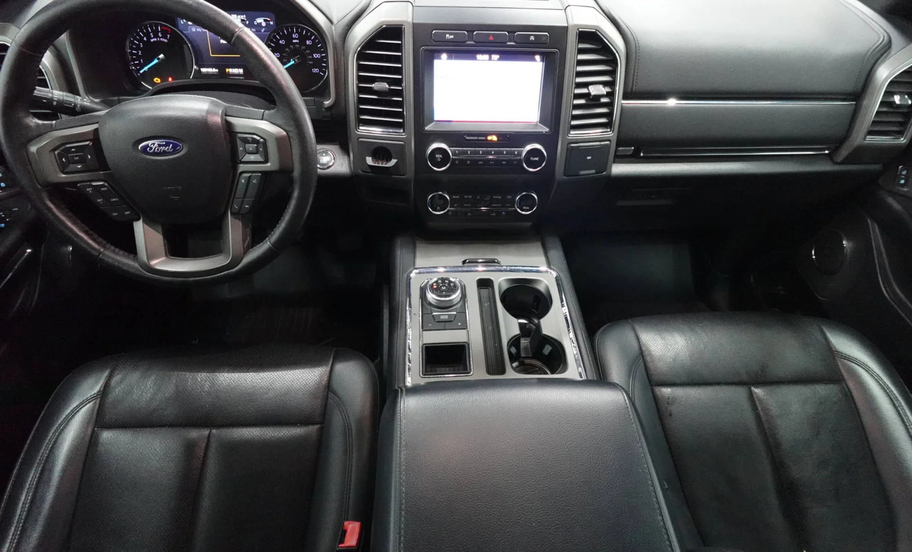 Ford Expedition Limited 2019 — interior 2 de 4