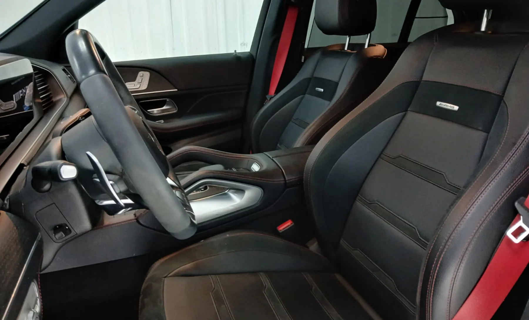 Mercedes-Benz GLE 53  AMG  2021 — interior 1 de 4