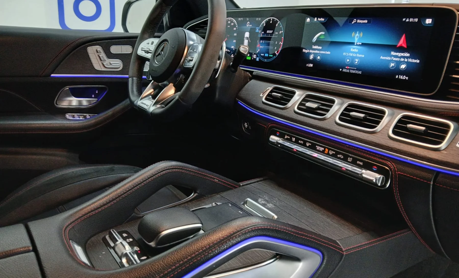 Mercedes-Benz GLE 53  AMG  2021 — interior 3 de 4