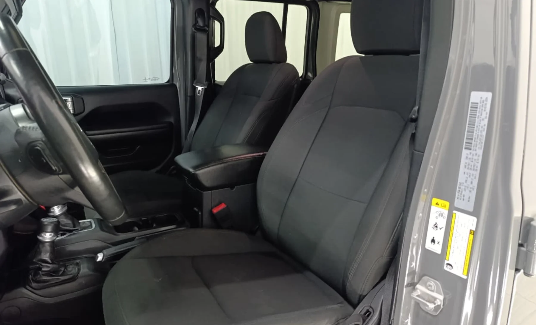 Jeep Wrangler Unlimited Sport 2018 — interior 1 de 4