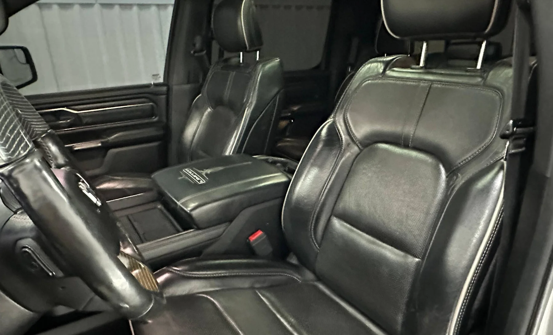 RAM 1500 Big Horn 2019 — interior 3 de 4