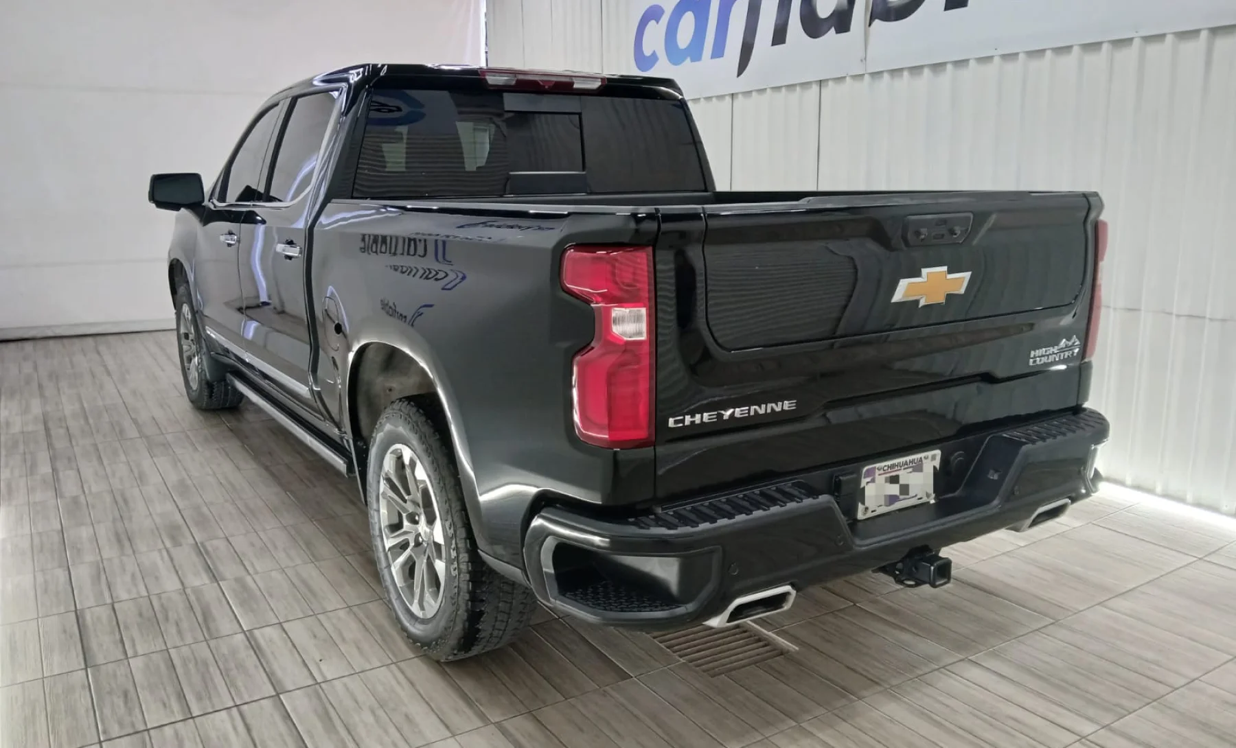 Chevrolet Cheyenne High Country 2023 — exterior 4 de 5