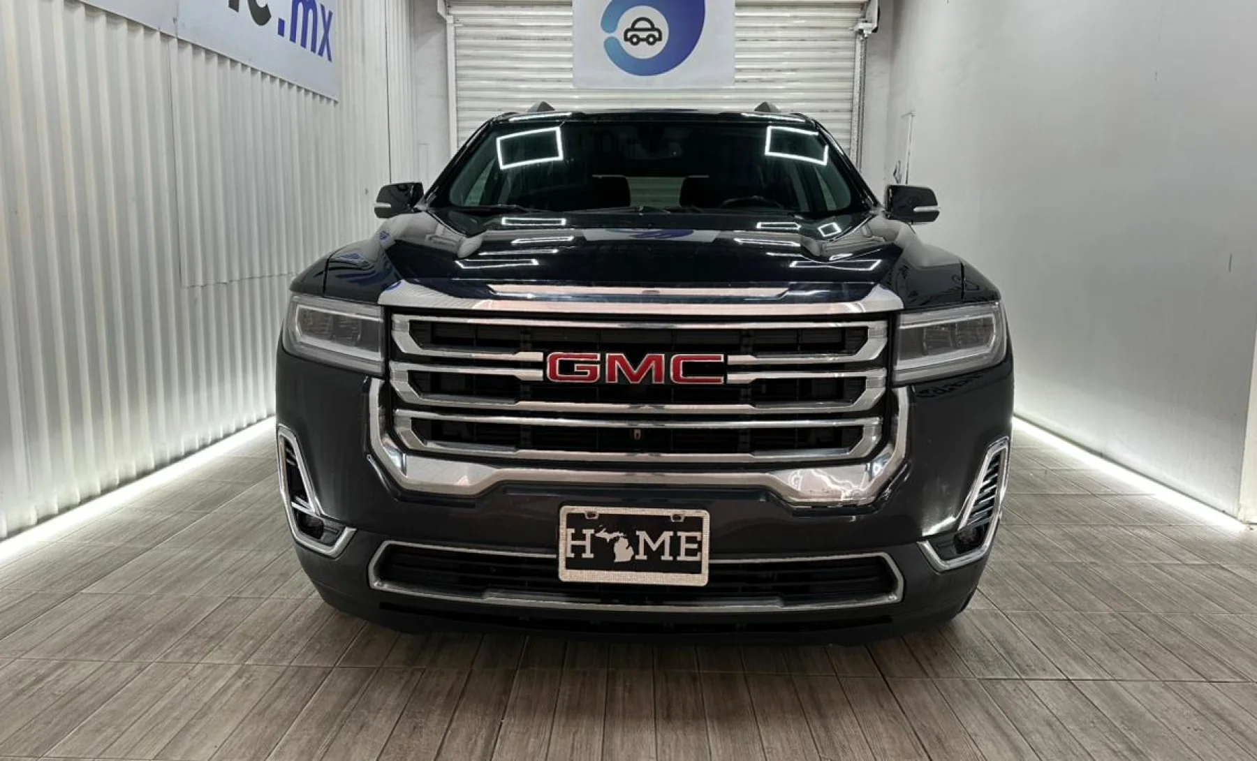 GMC Acadia AT4 2020 — exterior 2 de 5