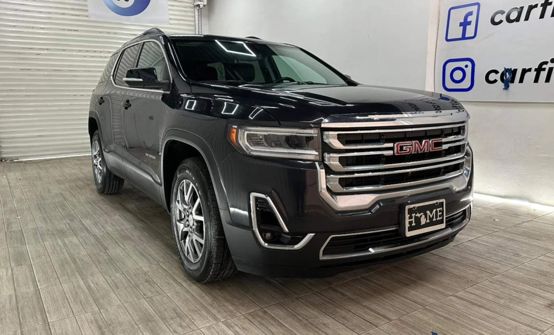 GMC Acadia AT4 2020 — exterior 3 de 5