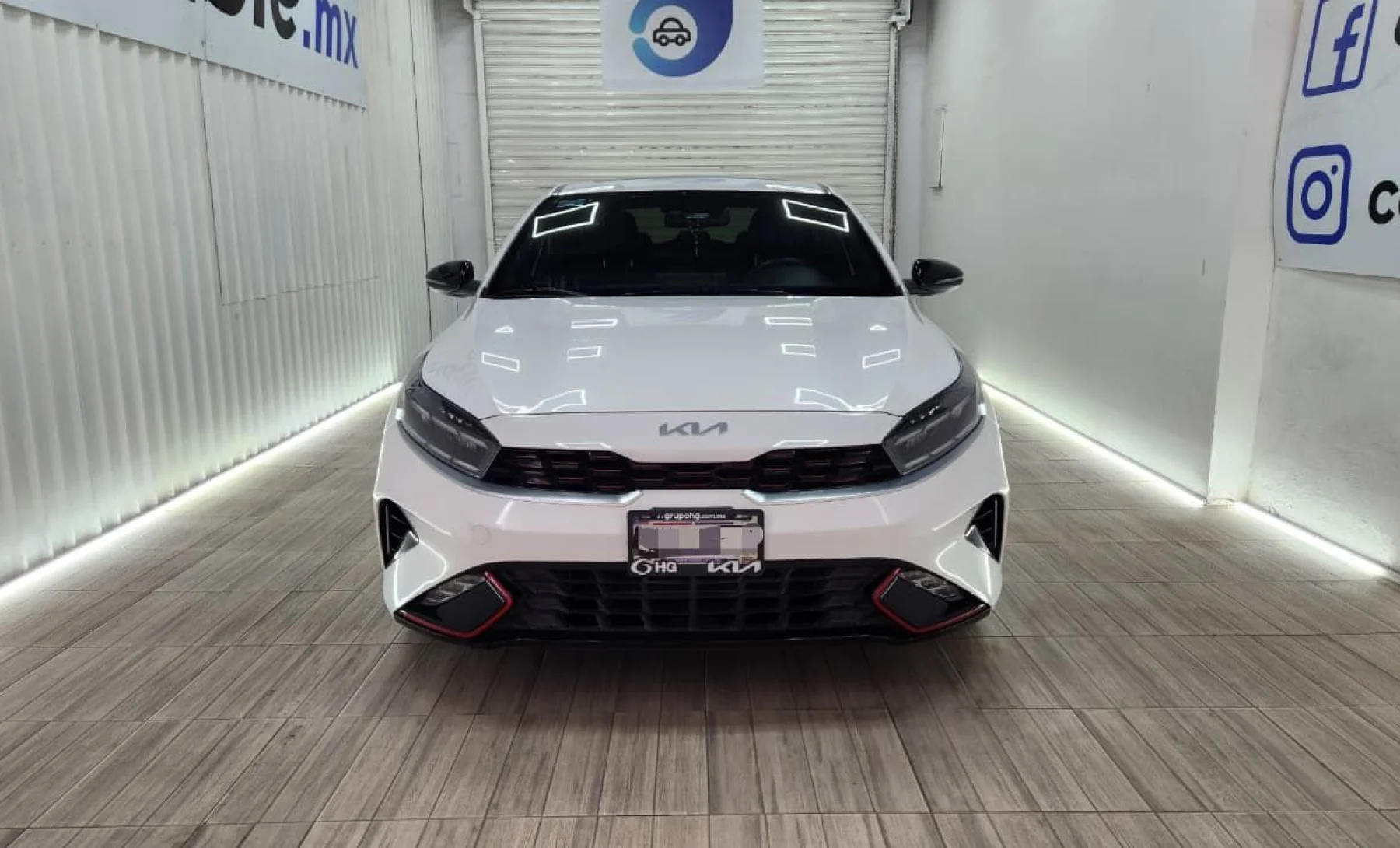 Kia Forte EX Premium 2024 — exterior 2 de 5