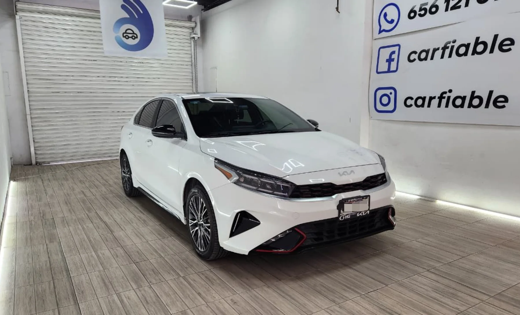 Kia Forte EX Premium 2024 — exterior 3 de 5