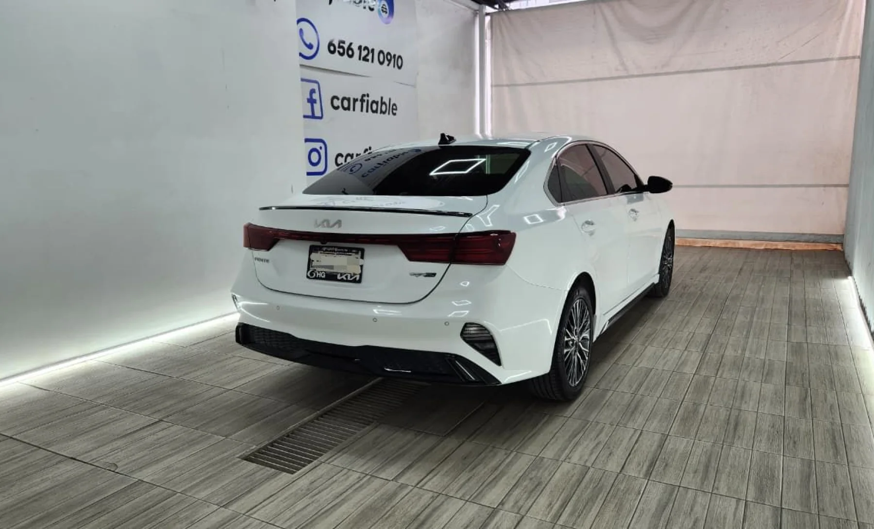 Kia Forte EX Premium 2024 — exterior 5 de 5