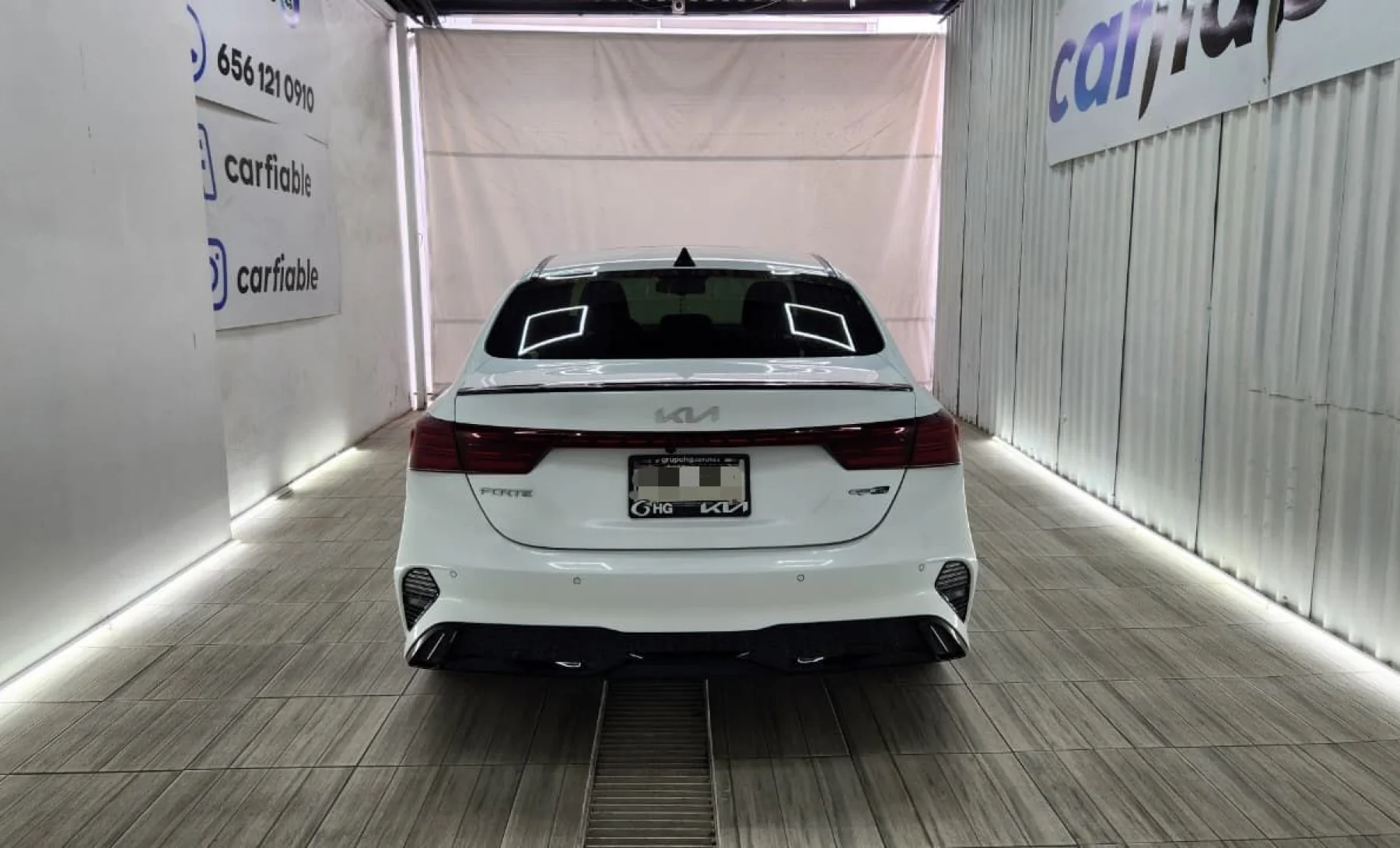 Kia Forte EX Premium 2024 — exterior 4 de 5