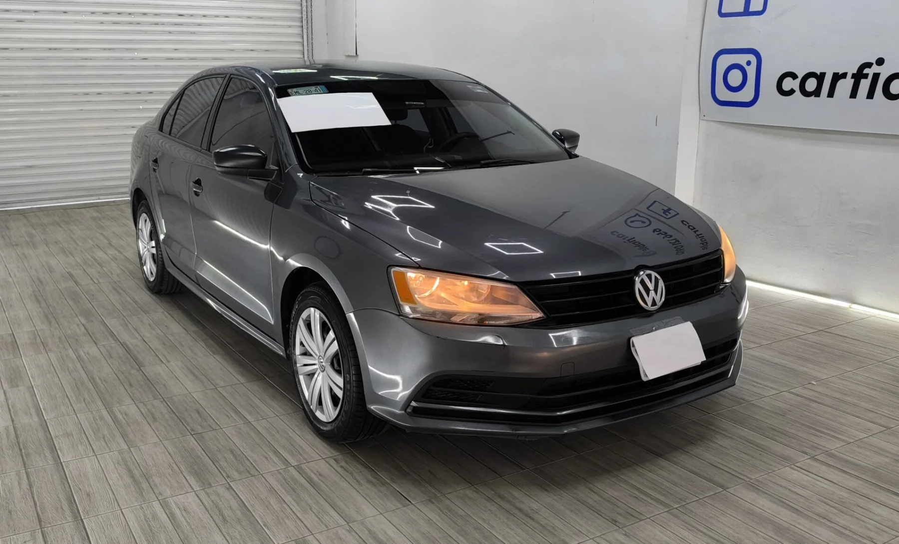 Volkswagen Jetta Base 2017 — exterior 4 de 5