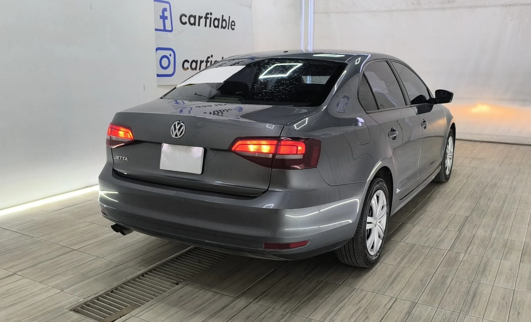 Volkswagen Jetta Base 2017 — exterior 5 de 5