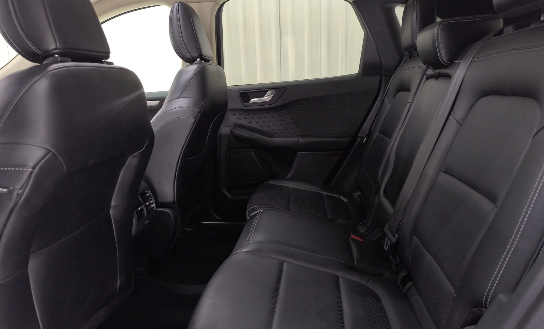 Ford Escape S 2020 — interior 3 de 4