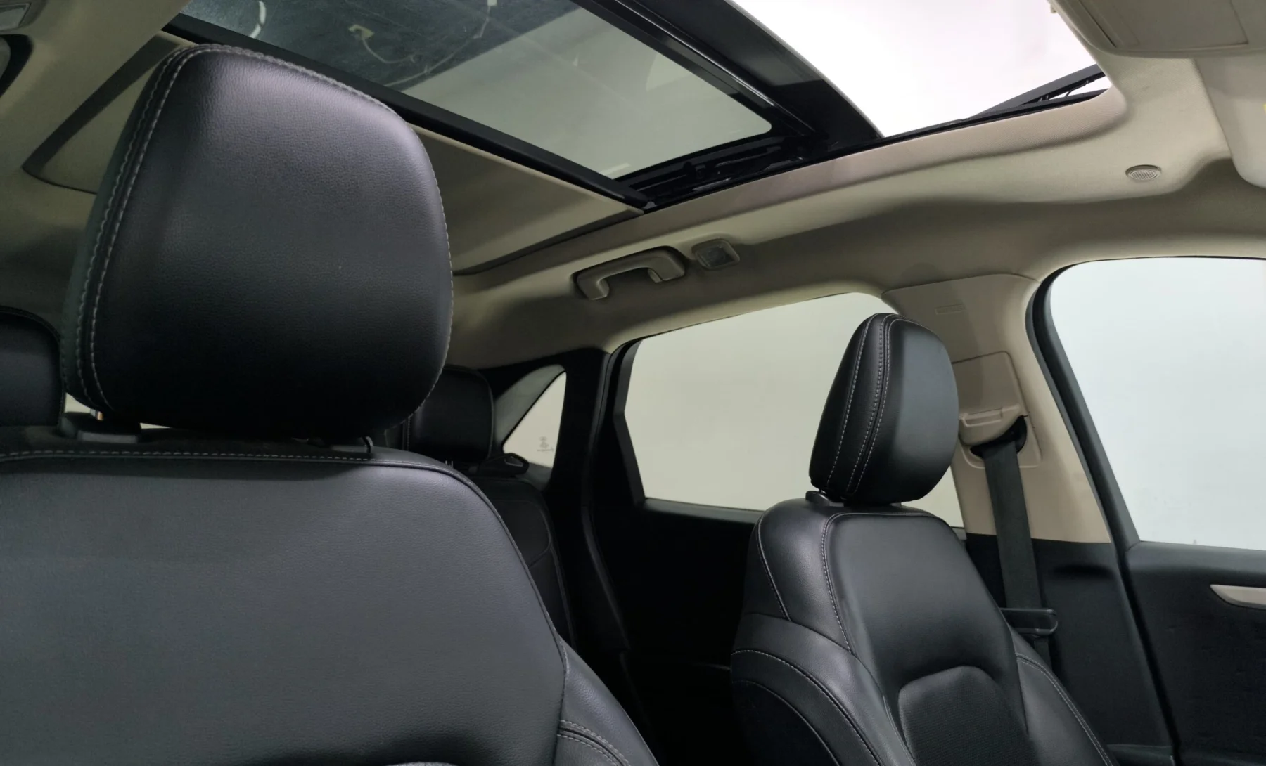 Ford Escape S 2020 — interior 4 de 4