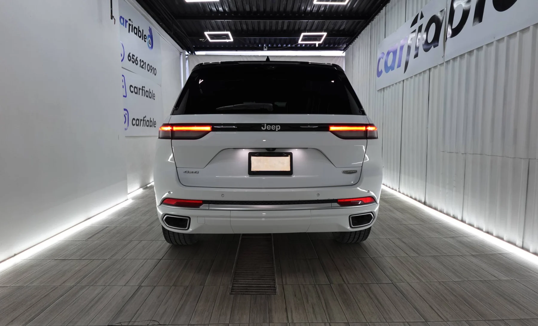 Jeep Grand Cherokee 4xe 2024 — exterior 5 de 5