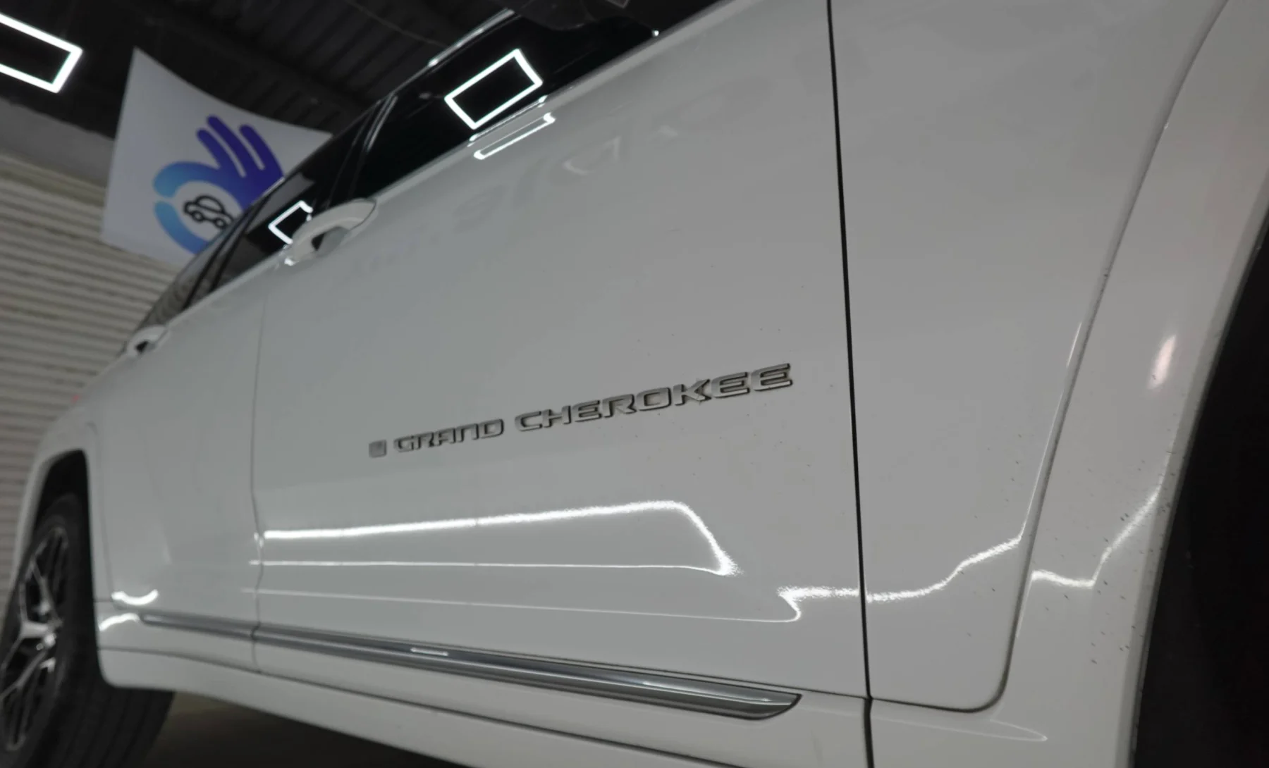 Jeep Grand Cherokee 4xe 2024 — interior 1 de 4