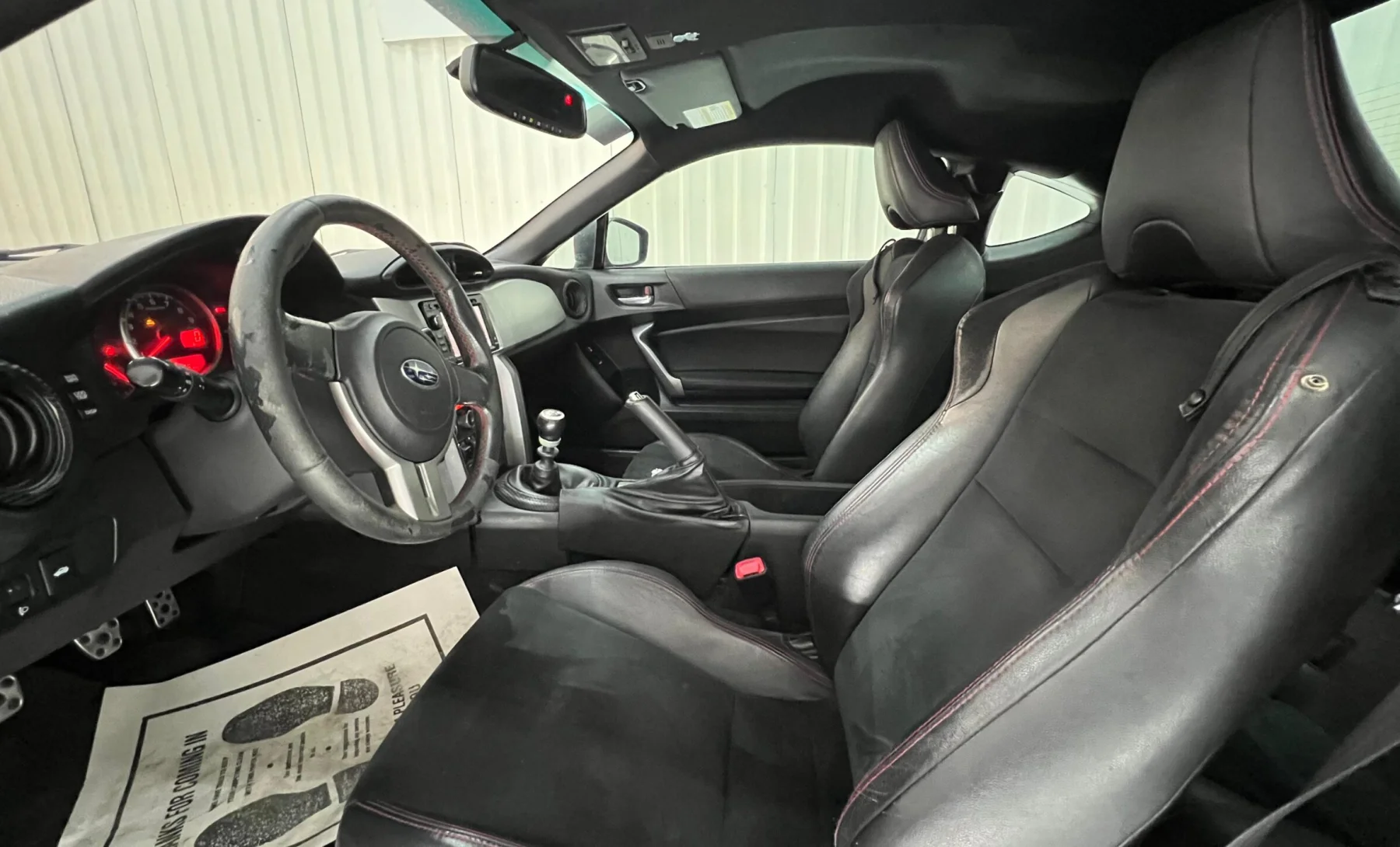 Subaru BRZ Base 2014 — interior 2 de 4