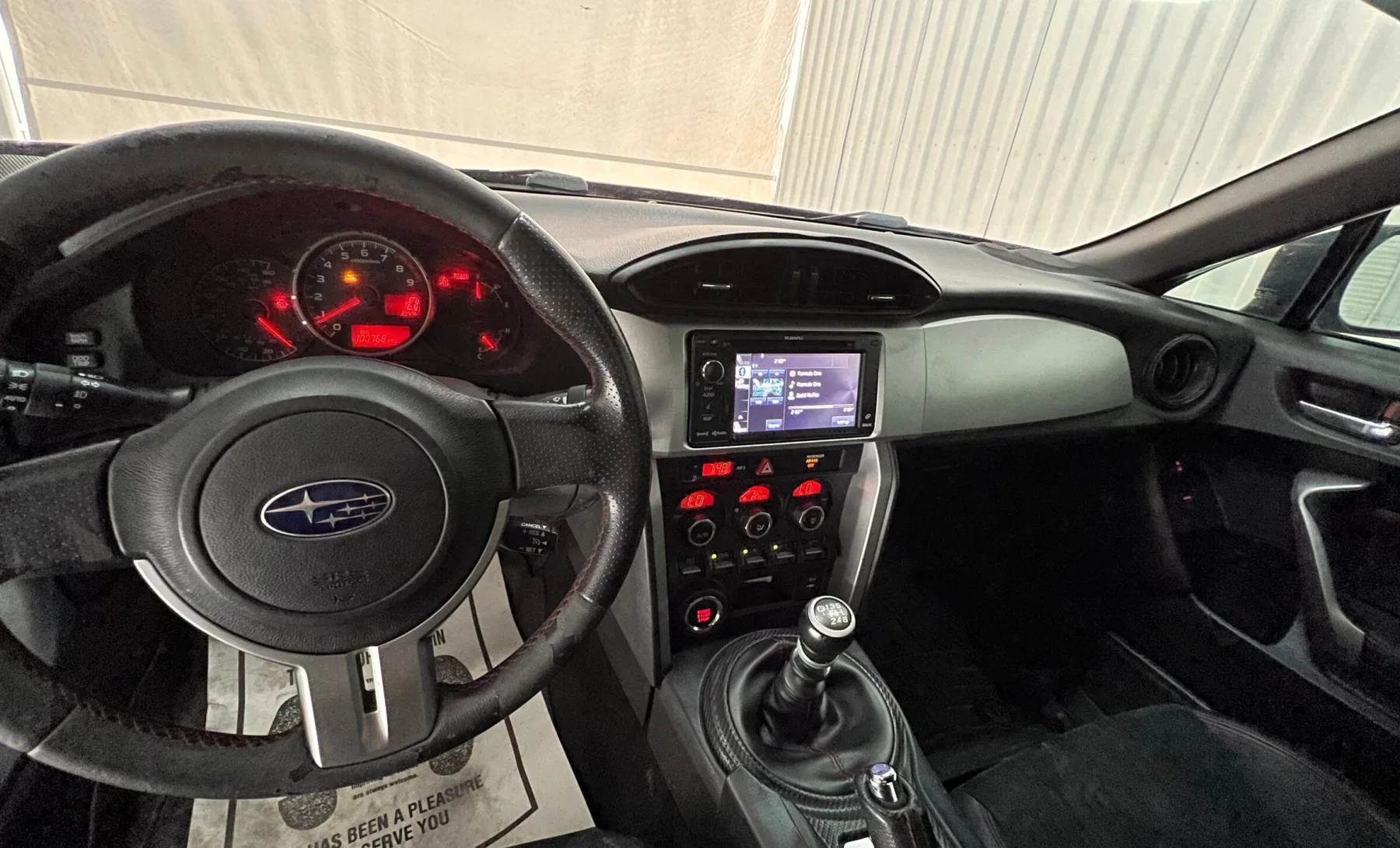 Subaru BRZ Base 2014 — interior 3 de 4