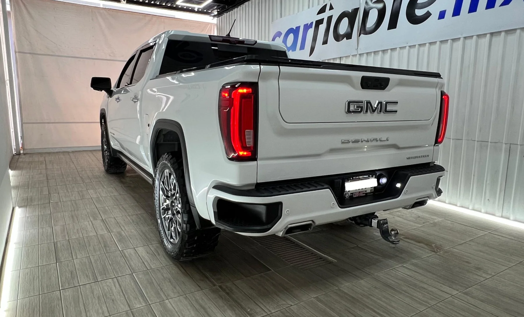 GMC Sierra Denali Ultimate 2023 — exterior 4 de 5