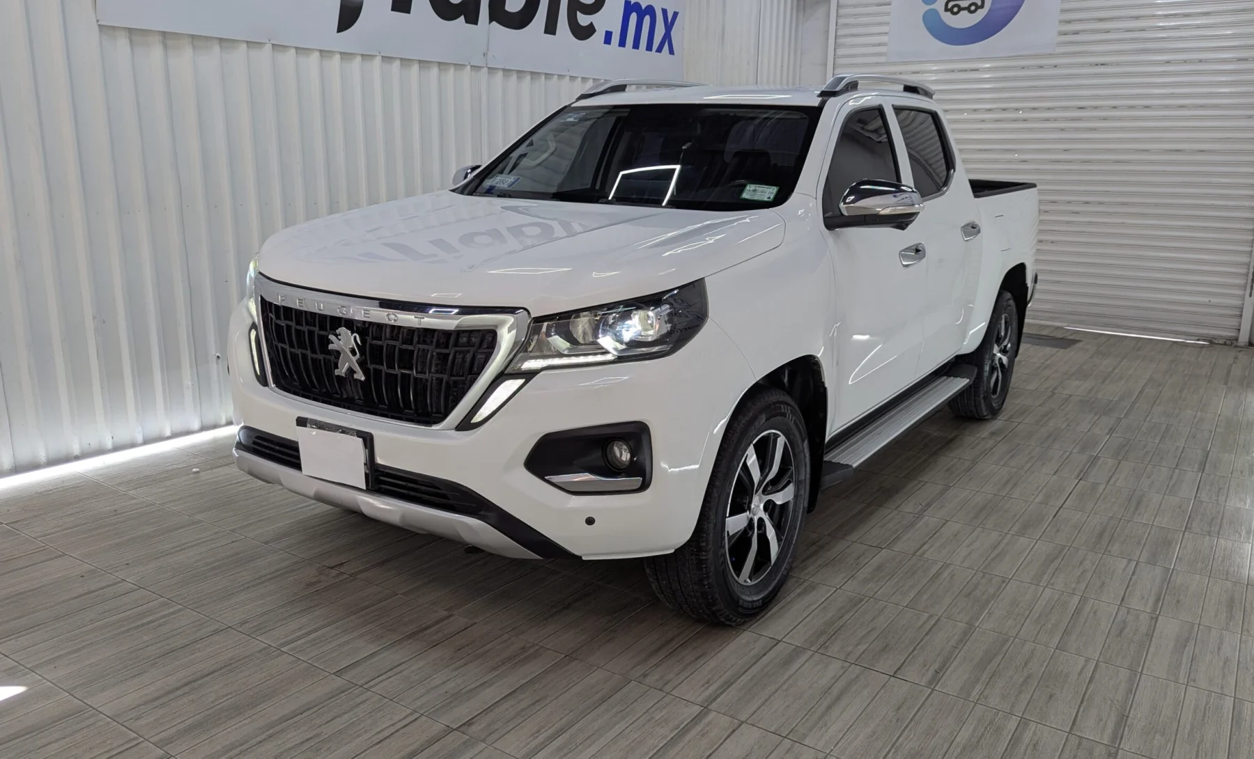 Peugeot 2008 Active 2022 — exterior 1 de 5