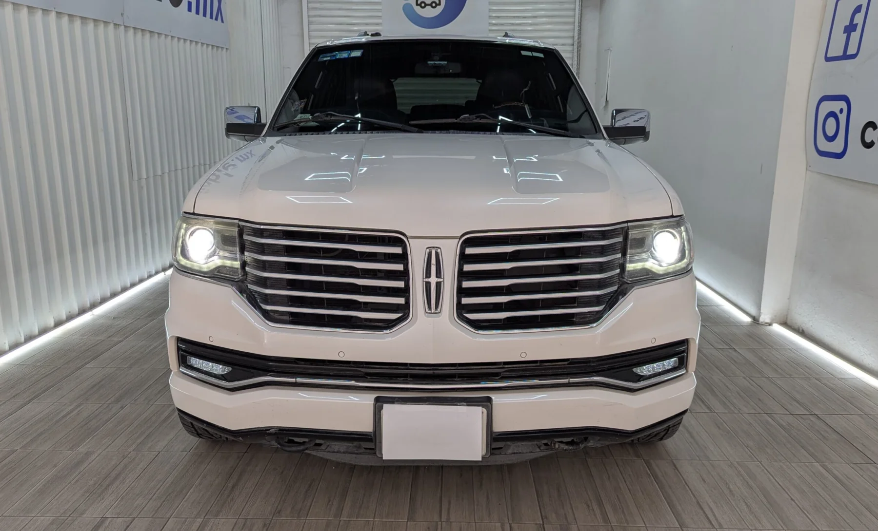 Lincoln Navigator Base 2016 — exterior 3 de 5