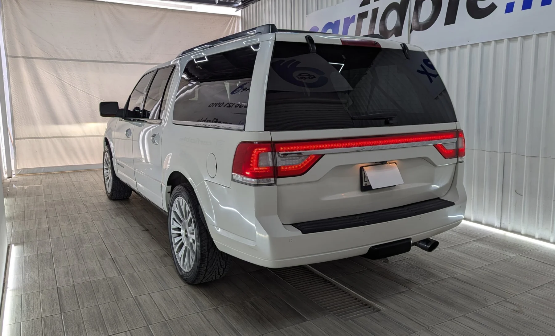 Lincoln Navigator Base 2016 — interior 2 de 4